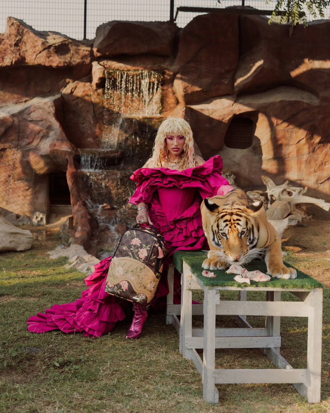 AiSF HENNY FLORAL DLXSV BACKPACK - Image 12