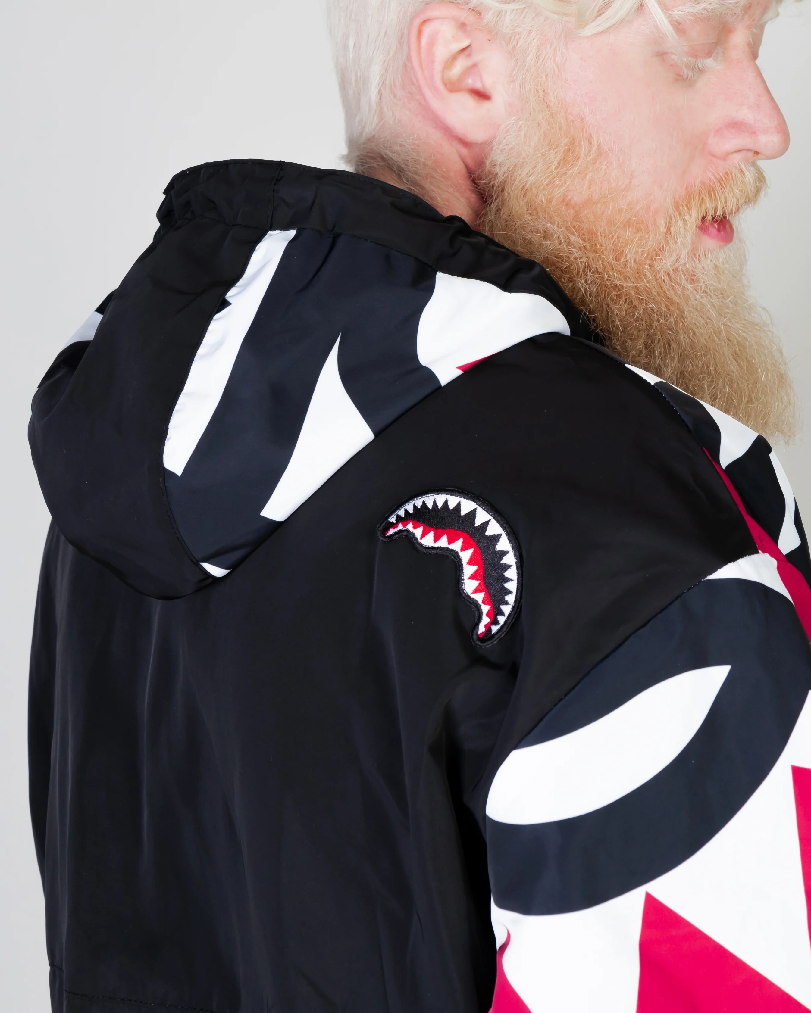 Maxi Shark Neish Anorak - Image 8