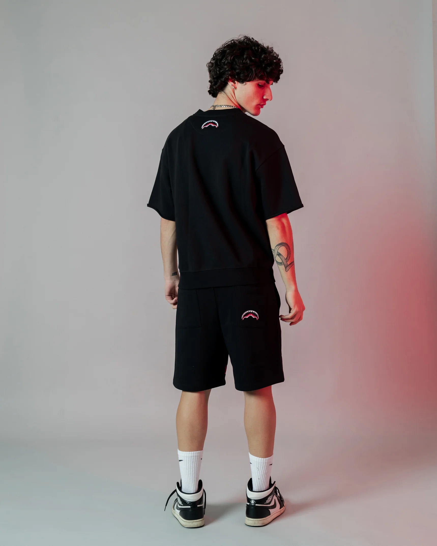 Shaded Embroidery French Terry T-shirt Blk - Image 7