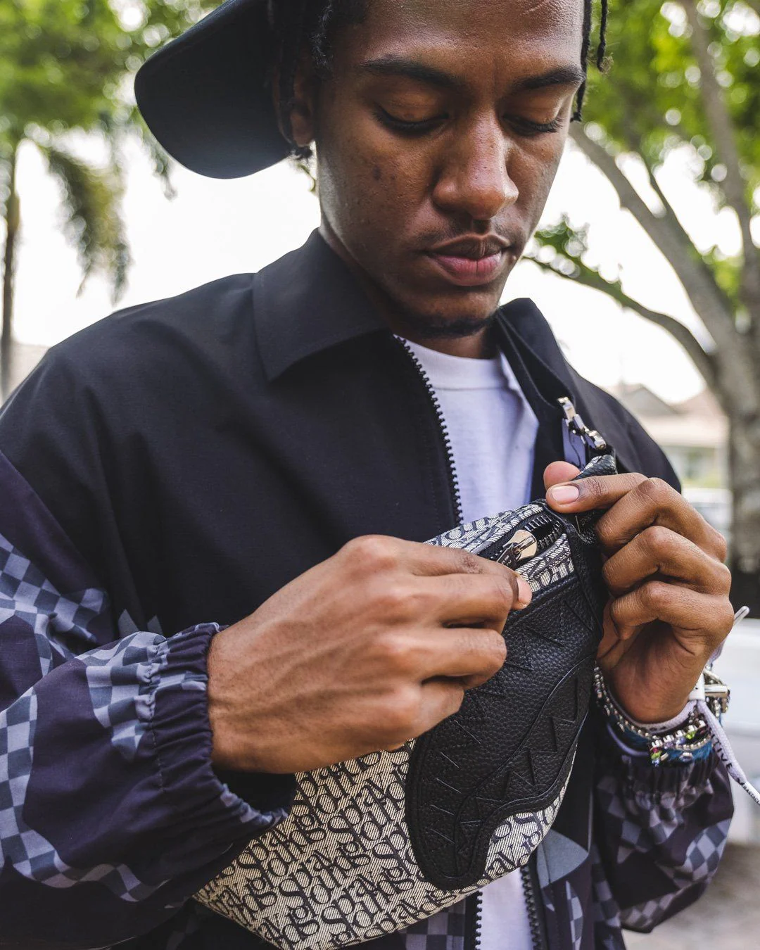 Sg All Day Savvy Crossbody - Image 9